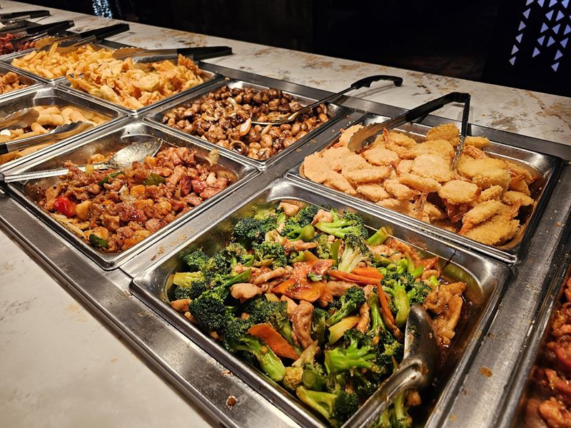 E-Star Asian Buffet interior